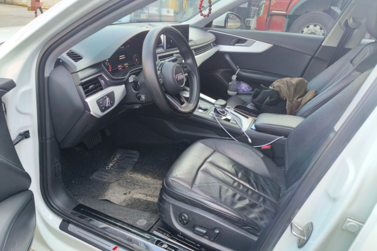 奥迪A4L 2019款 40 TFSI 时尚型 国VI中控内饰20