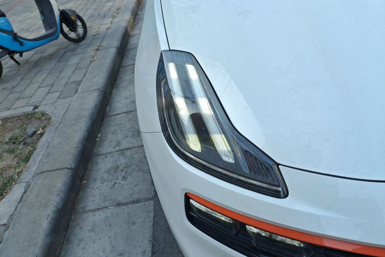 领克06 2020款 1.5T 耀Halo车身外观8