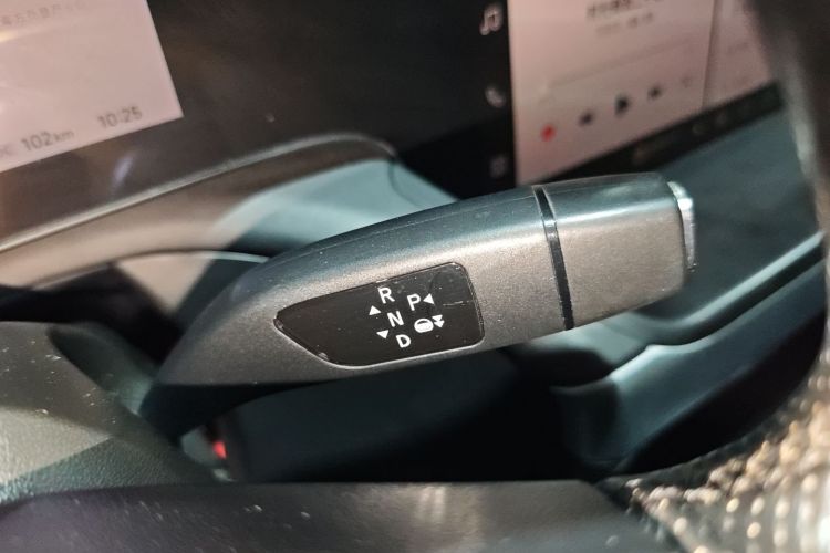 小鹏P7 2022款 480G+中控内饰18