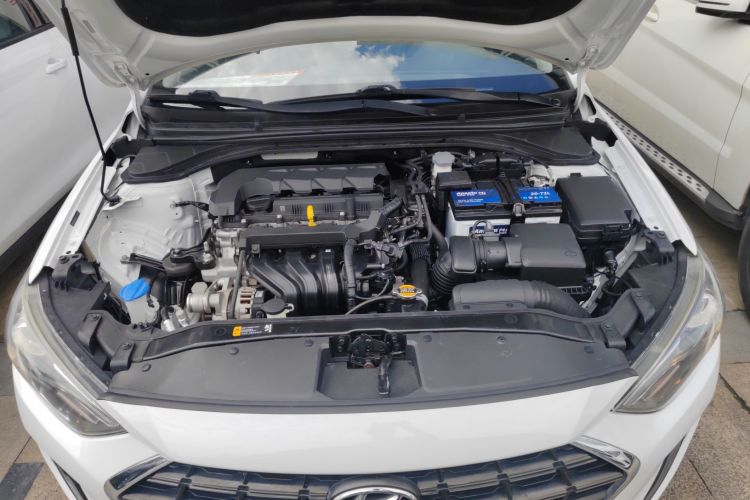 现代 领动 2019款 1.5L CVT智炫·精英型机舱底盘24