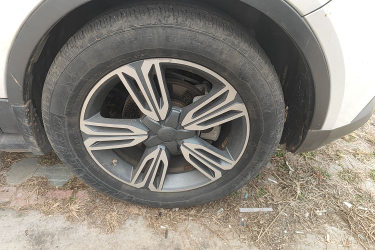 猎豹汽车 猎豹CS10 2015款 2.0T 手动卓越型车身外观10