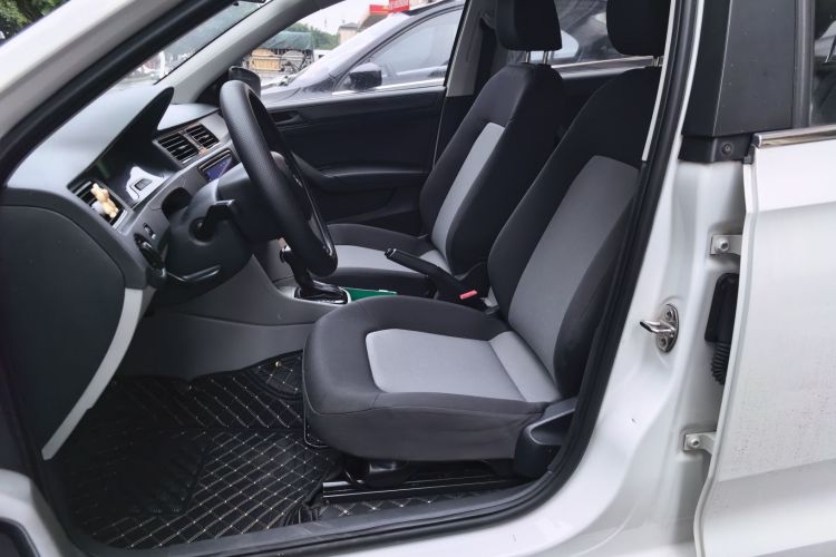 斯柯达 昕锐 2016款 1.6L 自动前行版中控内饰19