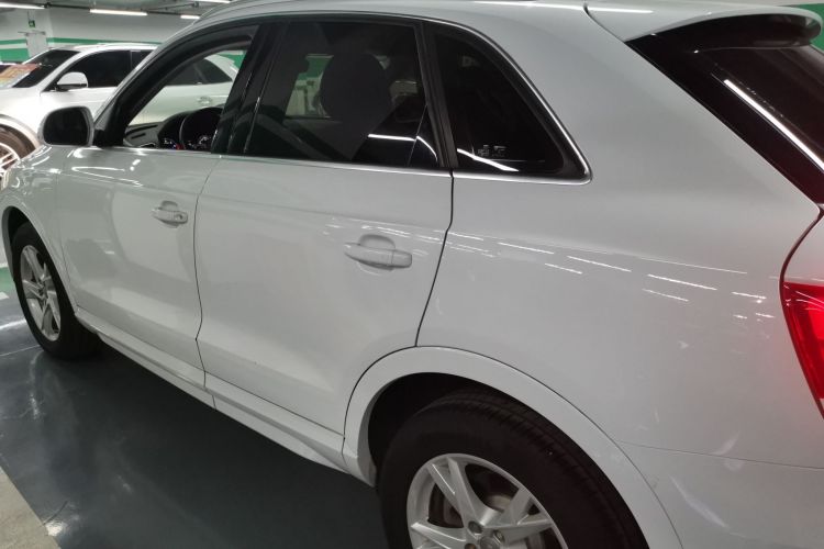 奥迪Q3 2017款 30 TFSI 时尚型车身外观4