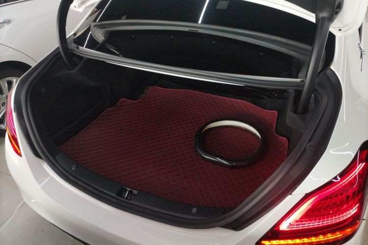 奔驰C级 2021款 C 260 L 运动版局部细节23