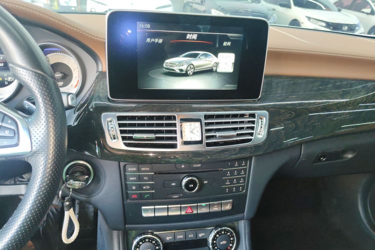 奔驰CLS 2017款 CLS 260逸彩版局部细节16