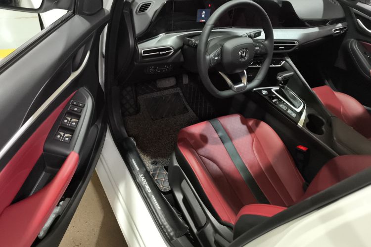 长安 逸动 2021款 PLUS 蓝鲸NE 1.4T GDI DCT尊贵型中控内饰20