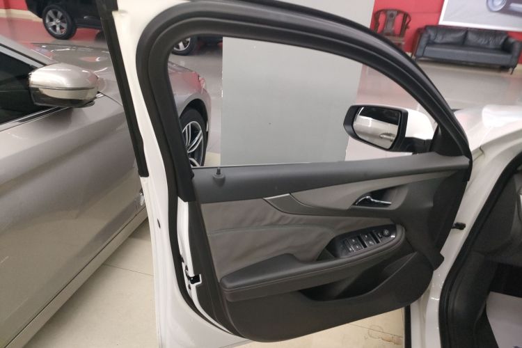 雪佛兰 迈锐宝 2016款 1.6T 自动舒适版中控内饰47