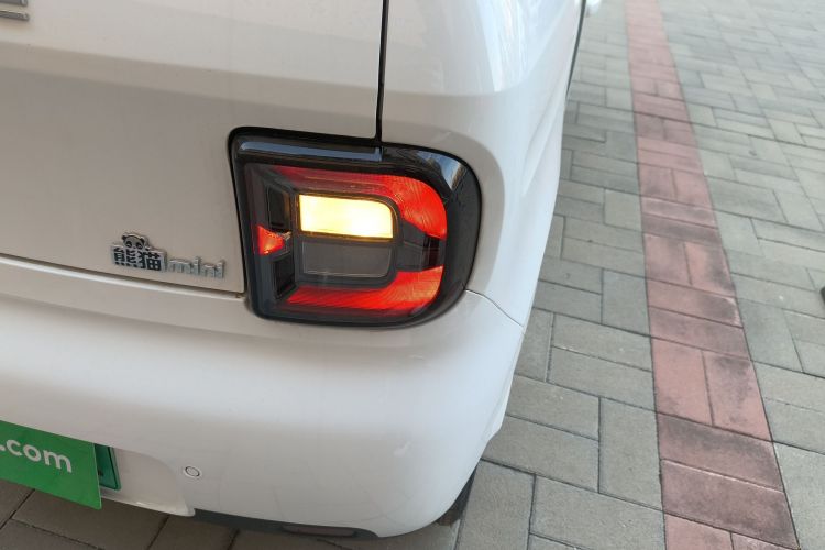 吉利银河 熊猫 2025款 210km 元气熊车身外观6006