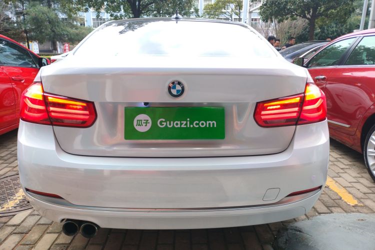 宝马3系 2018款 320Li 领先型M运动套装车身外观6