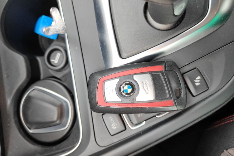 宝马4系 2016款 420i 设计套装型中控内饰11