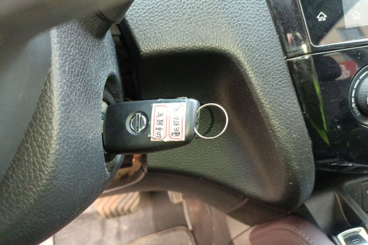 日产 逍客 2019款 2.0L CVT智享版中控内饰11