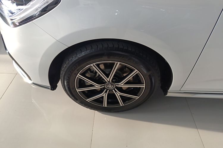 比亚迪 宋MAX新能源 2022款 DM-i 105KM 行政版车身外观6007