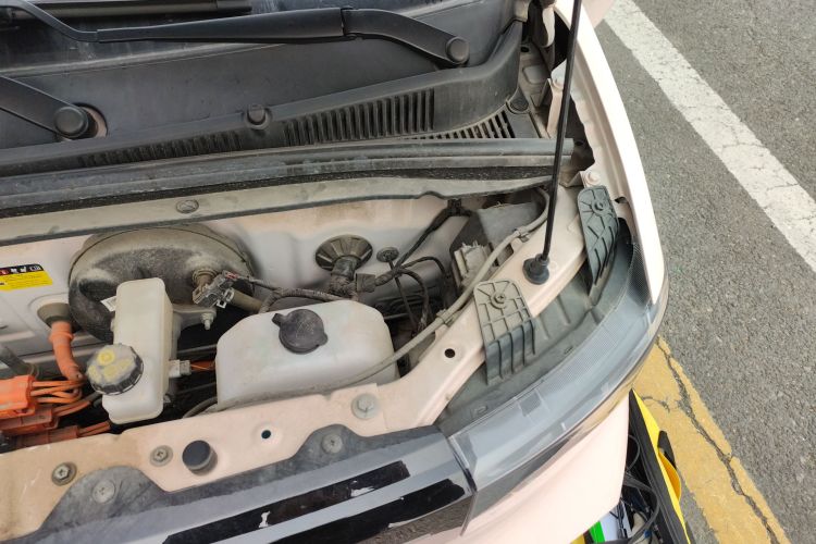 五菱汽车 宏光MINIEV 2022款 马卡龙时尚款 三元锂局部细节9007