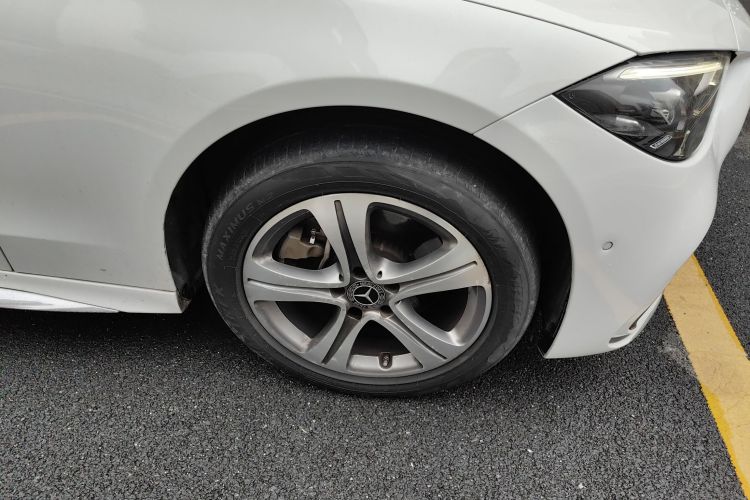 奔驰C级 2022款 C 200 L 运动版车身外观10