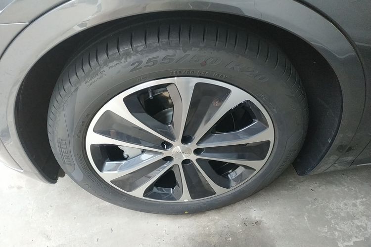 鸿蒙智行 智界R7 2025款 增程 251km Max车身外观35