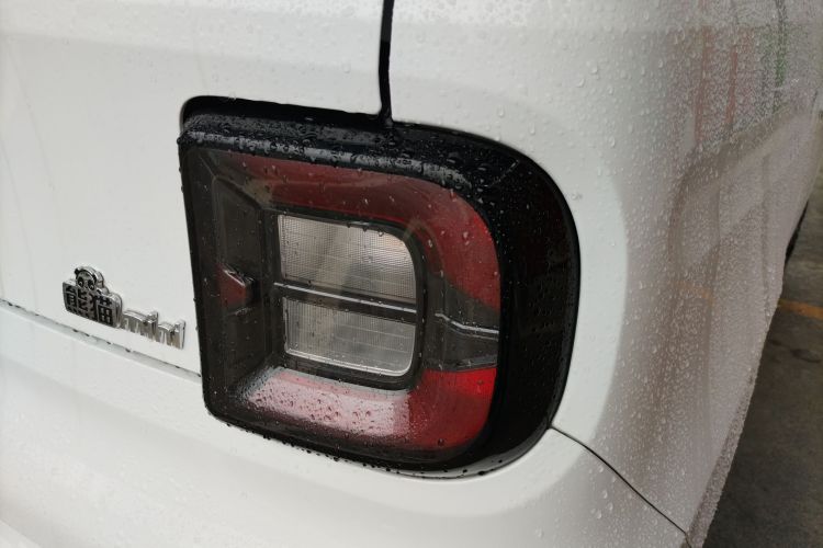 吉利银河 2023款 熊猫mini 120km 超萌熊车身外观9