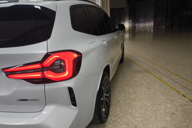 宝马X3 2022款 xDrive30i 领先型 M曜夜套装车身外观6006