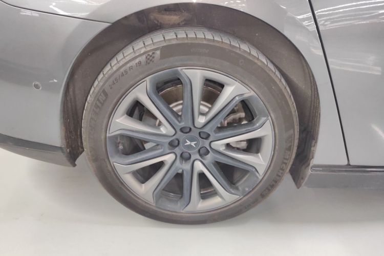 小鹏P7 2022款 480E+车身外观6008