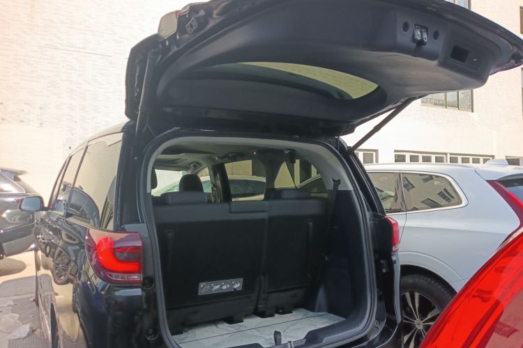 广汽传祺 传祺M8 2023款 领秀系列 390T 尊享版局部细节23