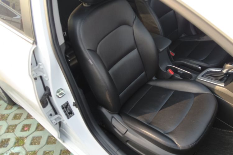 现代 领动 2016款 1.6L 自动智炫·精英型局部细节41