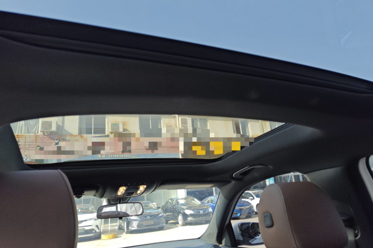 奔驰GLB 2022款 改款 GLB 200 时尚型中控内饰22