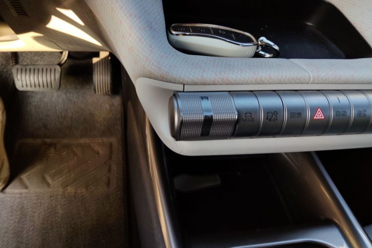 比亚迪 海豚 2021款 405km 时尚版中控内饰18