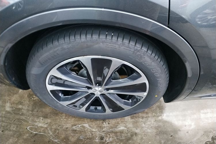 鸿蒙智行 智界R7 2025款 增程 251km Max车身外观56