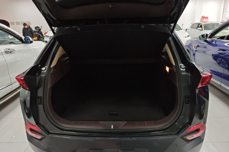 奔腾T77 2019款 230 TID 自动豪华型 国VI机舱底盘23