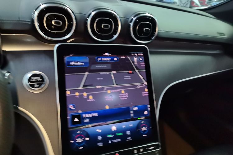 奔驰C级 2023款 C 200 L 运动版中控内饰16