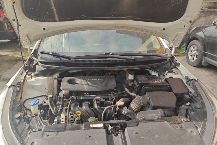 起亚K3 2016款 1.6L 手动GLS机舱底盘24