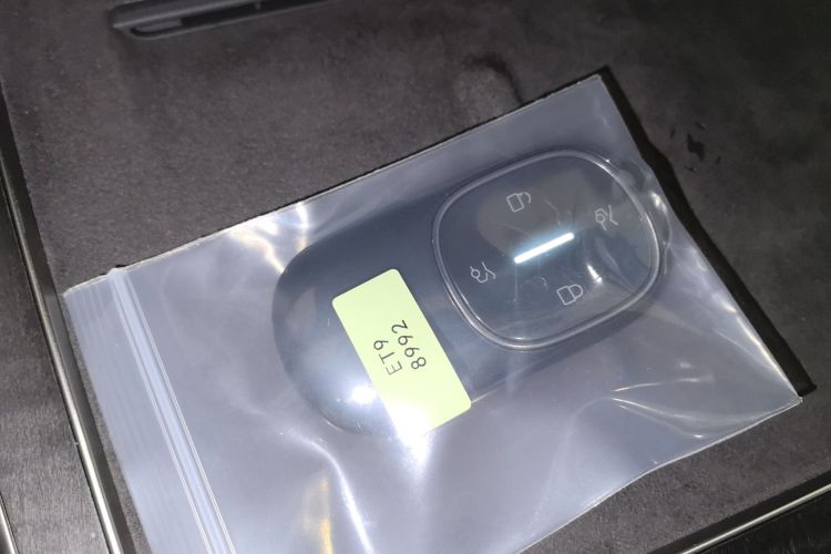 蔚来ET9 2025款 102kWh中控内饰7001