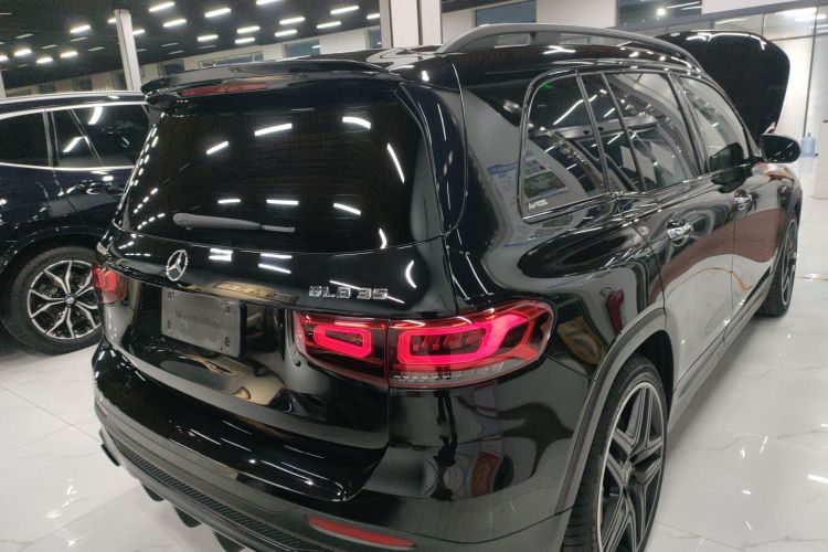 奔驰GLB AMG 2022款 AMG GLB 35 4MATIC车身外观7