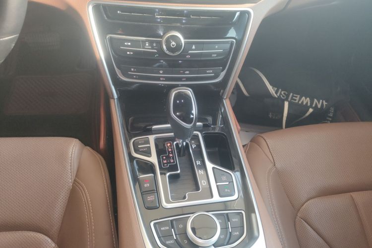 吉利汽车 博瑞 2017款 1.8T 尊贵型中控内饰18