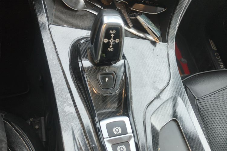 领克01 2017款 2.0T 两驱型Pro版中控内饰18