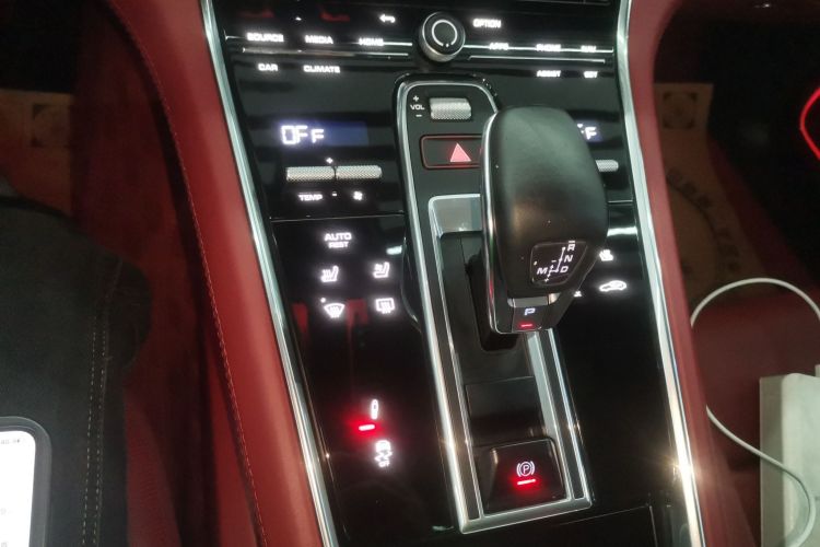 保时捷 2021款 Panamera 2.9T中控内饰18