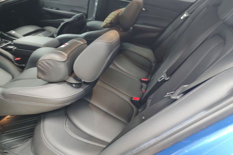 宝马1系 2020款 120i M运动套装中控内饰7004