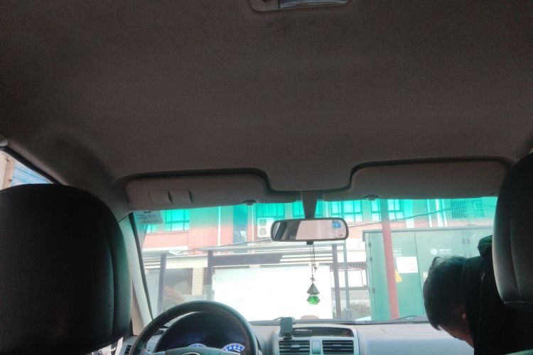 比亚迪L3 2015款 节能版 1.5L 自动舒适型中控内饰22