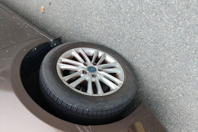 江汽集团 和悦 2012款 1.5L 手动豪华运动型车身外观6007