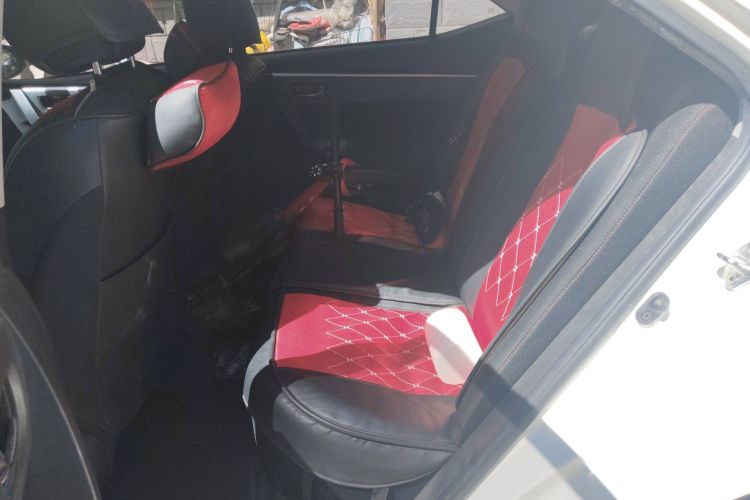 丰田 卡罗拉 2018款 1.2T S-CVT GL智享版中控内饰21