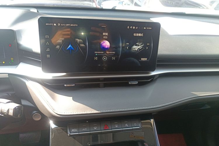 哈弗H6 2021款 第三代 2.0T 自动两驱Max中控内饰16