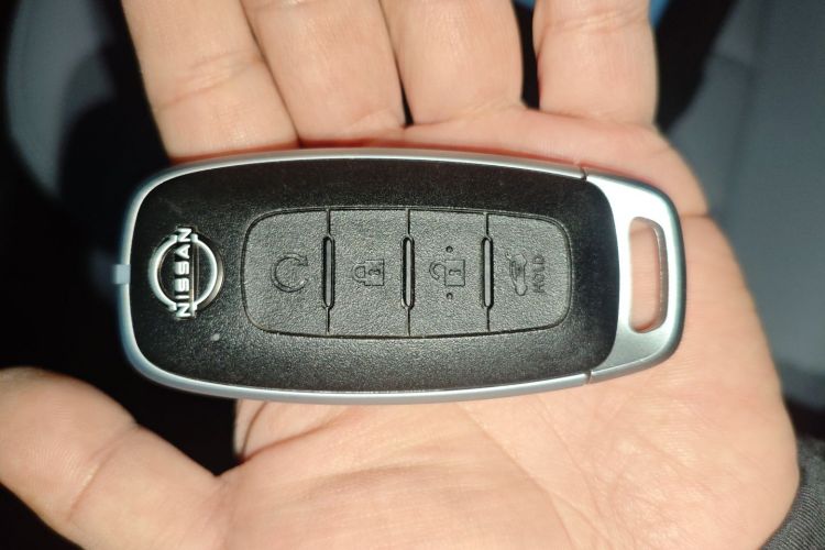 日产 奇骏 2023款 e-POWER 超混双电机四驱至尊版中控内饰7001