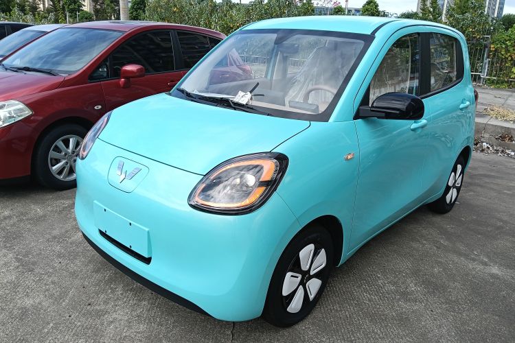 五菱汽车 宏光MINIEV 2025款 四门版 臻享款车身外观1