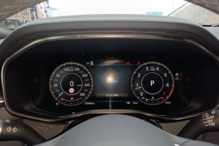 捷豹XFL 2021款 XFL 2.0T P250 四驱曜黑运动版中控内饰14