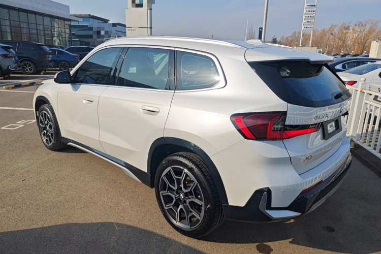 宝马X1 2023款 sDrive25Li X设计套装车身外观4