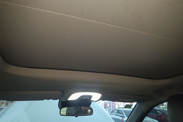 凯翼 炫界 2020款 1.5L CVT耀中控内饰22