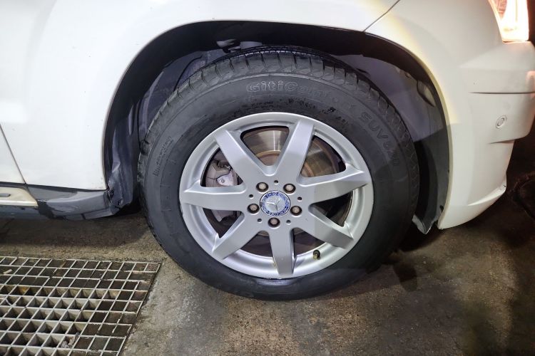 奔驰GLK级(进口) 2011款 GLK 300 4MATIC 动感型车身外观6007