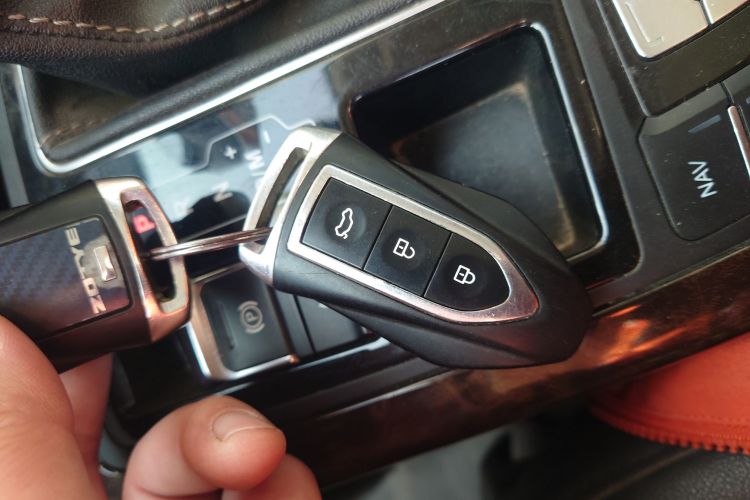 众泰Z700 2016款 1.8T DCT典雅型中控内饰11