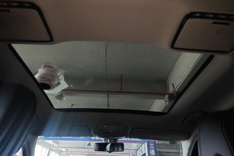 奔驰C级 2020款 改款 C 260 L 运动版局部细节22