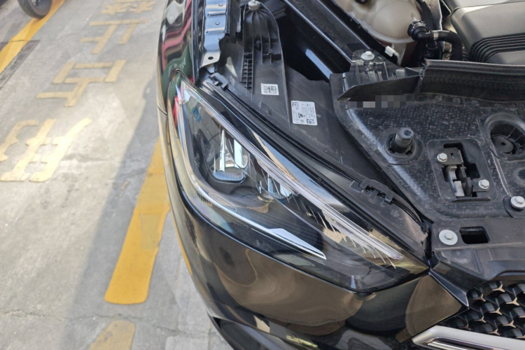 奔驰GLE 2024款 GLE 350 4MATIC 动感型车身外观8