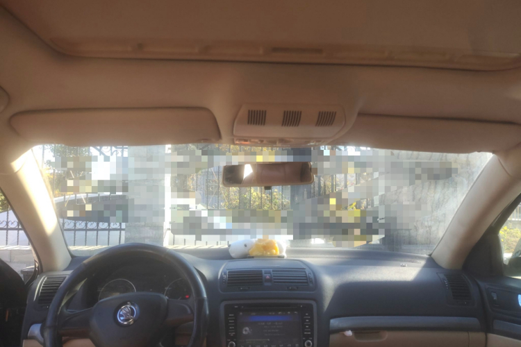 斯柯达 明锐 2015款 经典款 1.6L 自动逸杰版中控内饰22